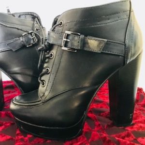 Leila Stone Black Platform Ankle Bootie